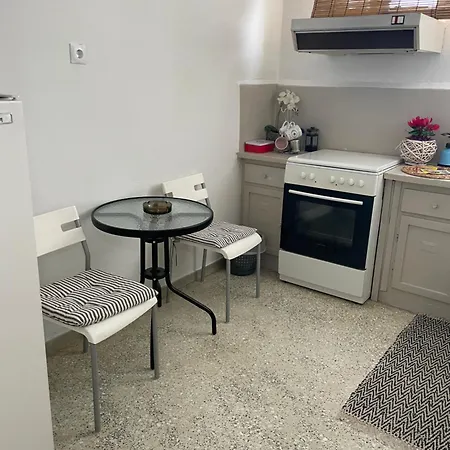 Apartment στη νεάπολη-λαρισας